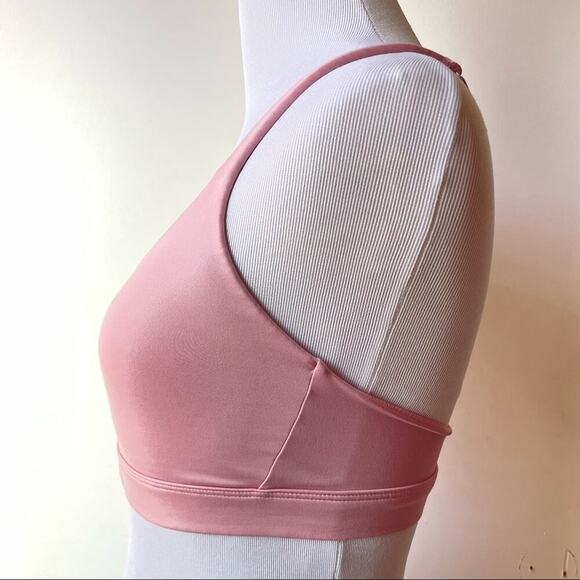 Victoria's Secret Sports Bra With adjustable straps / light pink/ Small - Picture 4 of 7